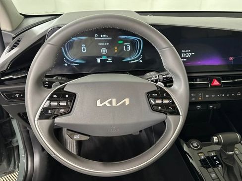 Used 2024 Kia Niro EX image 14