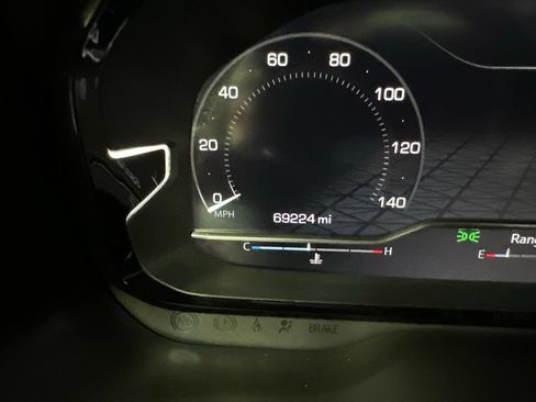 Used 2023 GMC Yukon Denali AWD/4WD image 28