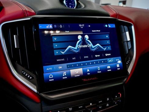 Used 2022 Maserati Ghibli Modena image 39