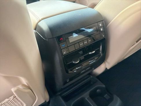 Used 2024 Jeep Grand Cherokee L Limited image 15