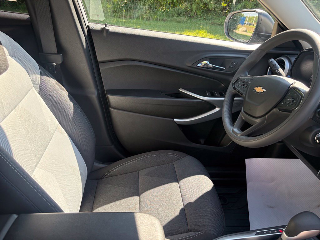 New 2026 Chevrolet Trax LS w/ Driver Confidence Package FWD image 26