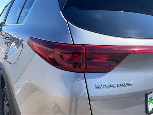 Used 2020 Kia Sportage LX image 22
