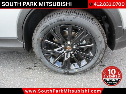 New 2026 Mitsubishi Eclipse Cross LE AWD/4WD image 32