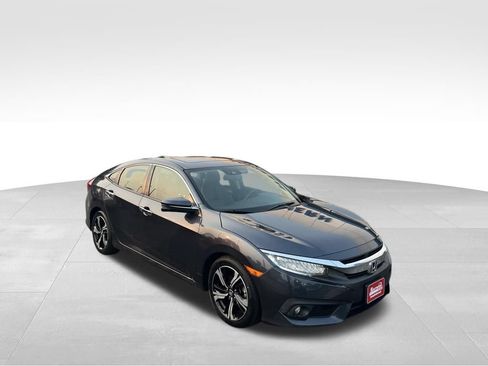Used 2018 Honda Civic Touring image 36