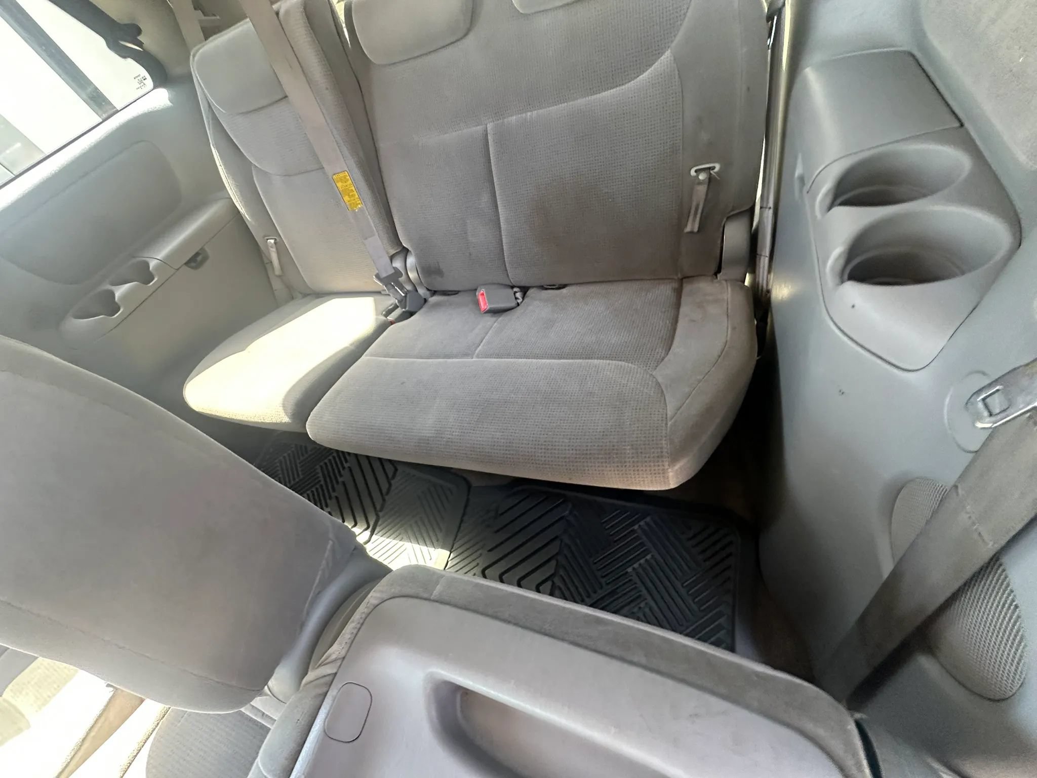 Used 2005 Toyota Sienna LE w/ LE Pkg 3 FWD image 46
