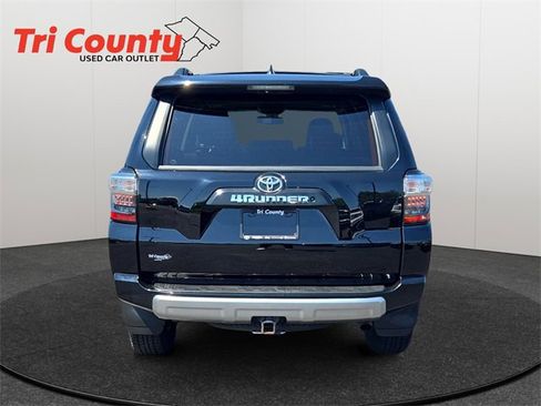 Used 2019 Toyota 4Runner TRD Off-Road image 6