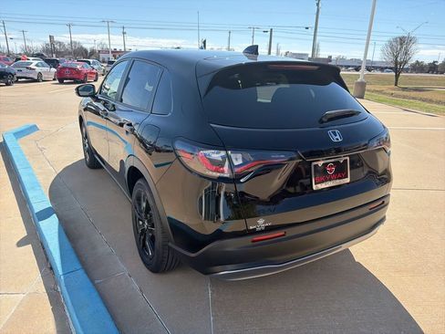 New 2026 Honda HR-V Sport image 7