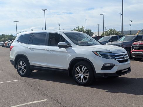 Used 2017 Honda Pilot EX image 8