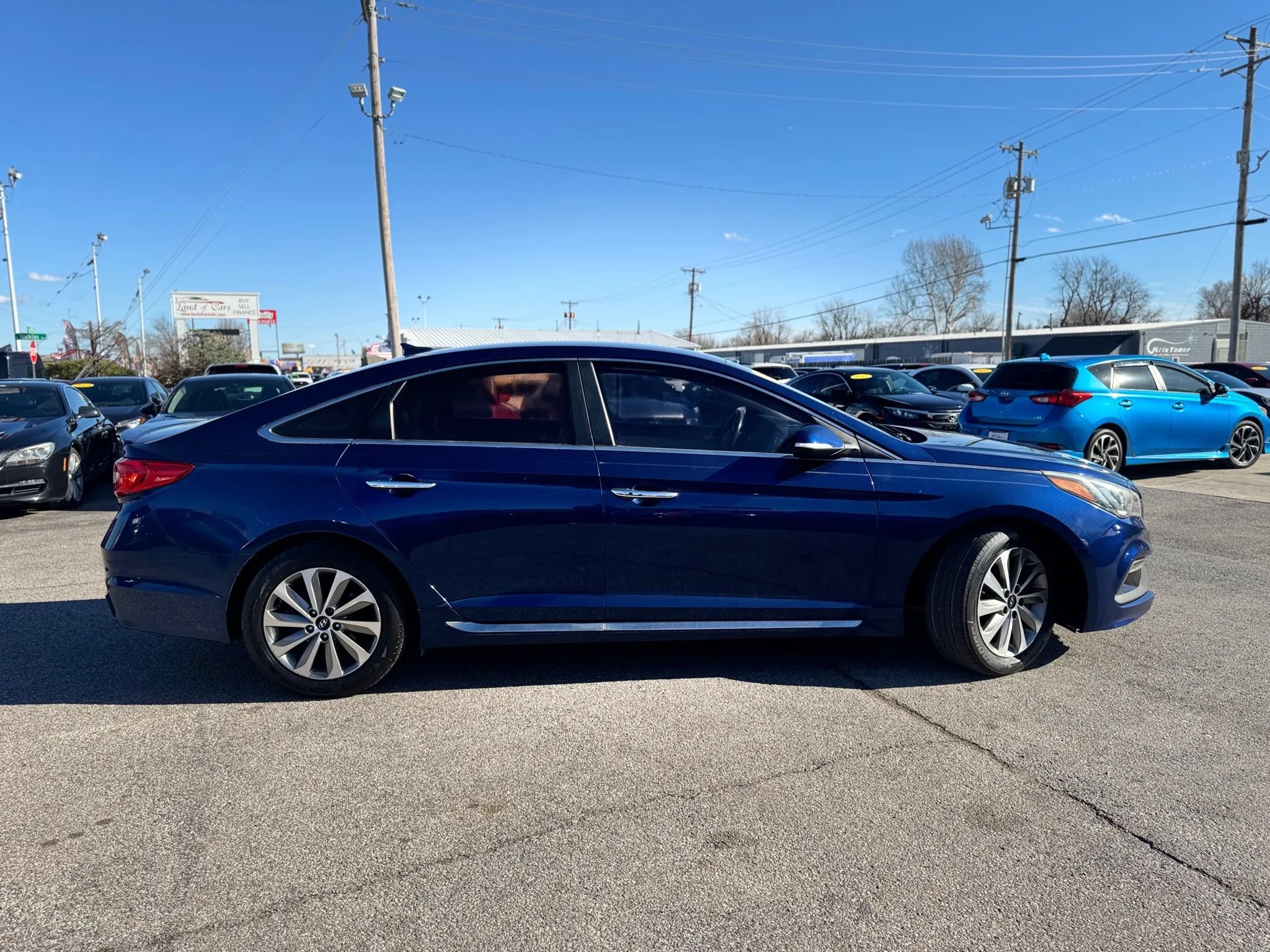 Used 2016 Hyundai Sonata Sport w/ Option Group 02 FWD image 2