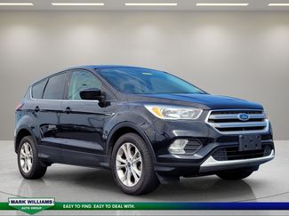 Used 2019 Ford Escape SE FWD video 1