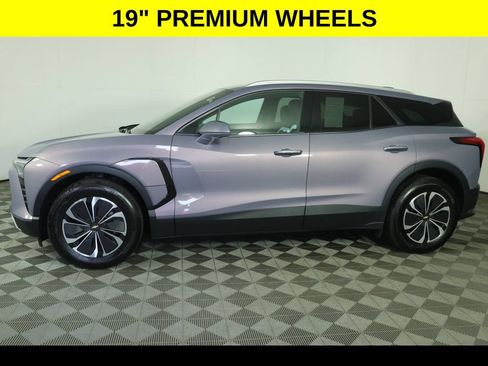 Used 2024 Chevrolet Blazer EV LT AWD/4WD image 7