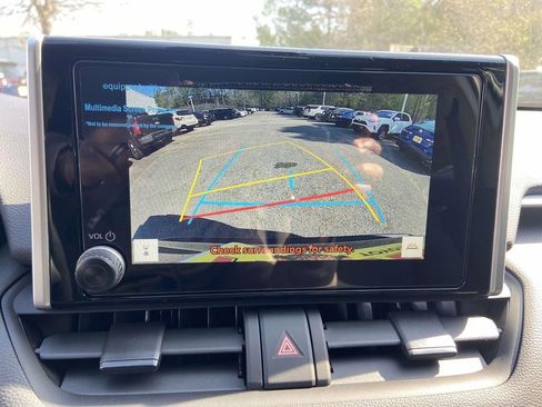 Used 2025 Toyota RAV4 LE image 23