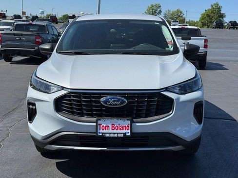 Used 2025 Ford Escape Active AWD/4WD image 9