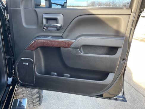 Used 2019 GMC Sierra 2500 SLT w/ Duramax Plus Package image 33