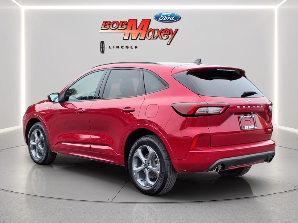 Used 2024 Ford Escape ST-Line w/ Tech Pack #1 AWD/4WD image 7