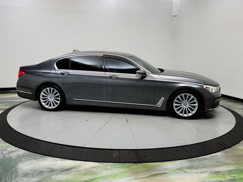 Used 2016 BMW 740i RWD image 4