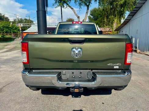 Used 2021 RAM 3500 Tradesman w/ Chrome Appearance Group AWD/4WD image 9