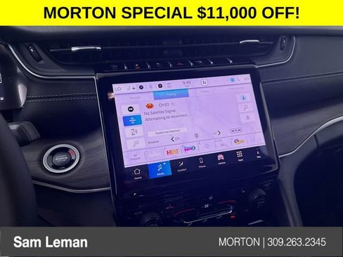 New 2025 Jeep Grand Cherokee L Limited w/ Black Appearance Package image 15