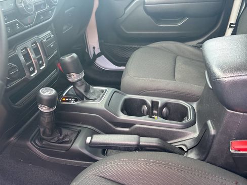 Used 2023 Jeep Wrangler Sport image 22