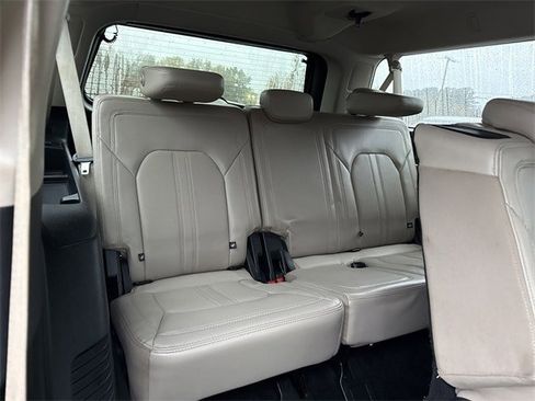 Used 2022 Ford Expedition Max Limited image 17