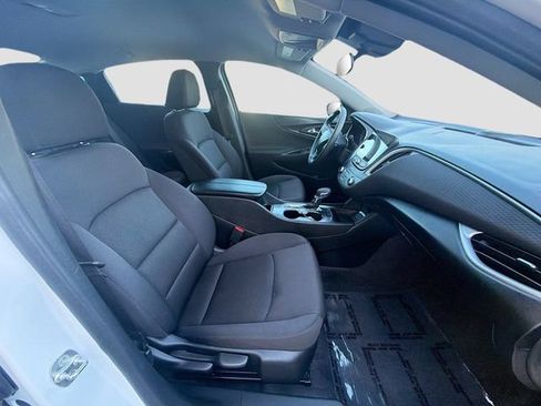 Used 2025 Chevrolet Malibu LT FWD image 29