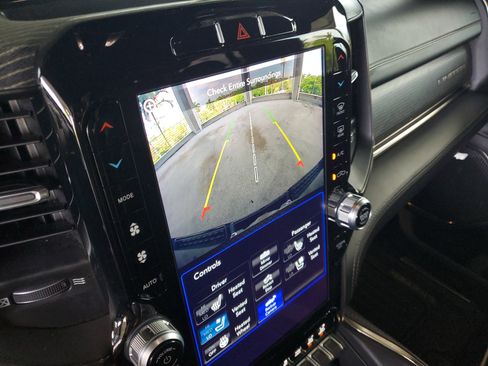 Used 2021 RAM 1500 Limited w/ Body Color Bumper Group AWD/4WD image 27