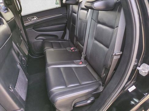 Used 2019 Jeep Grand Cherokee Limited image 19