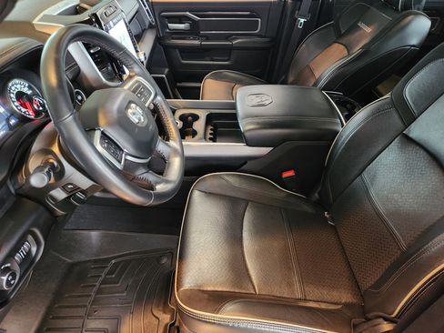 Used 2022 RAM 2500 Laramie w/ Night Edition AWD/4WD image 14