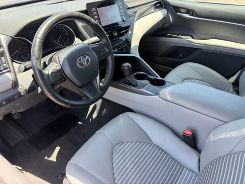 Used 2023 Toyota Camry SE FWD image 11