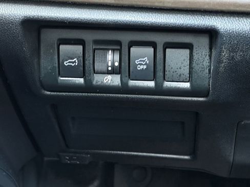 Used 2020 Subaru Outback Premium image 17