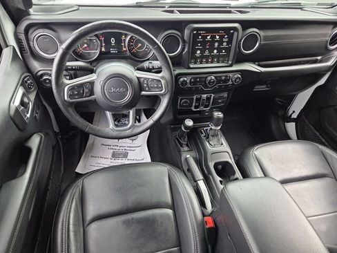 Used 2019 Jeep Wrangler Unlimited Sahara w/ Quick Order Package 24M Moab AWD/4WD image 11