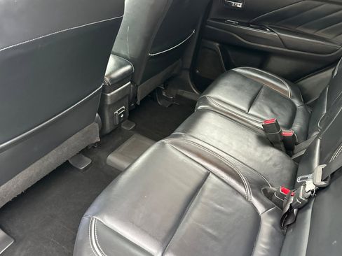 Used 2018 Mitsubishi Outlander GT image 4