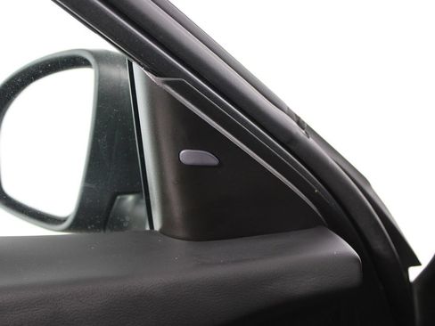 Used 2025 Nissan Altima 2.5 SV FWD image 38