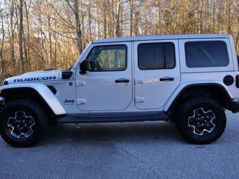 Used 2023 Jeep Wrangler Unlimited Rubicon 4xe w/ Cold Weather Group AWD/4WD image 10