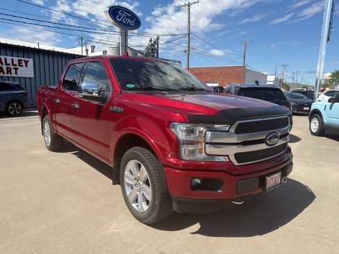 Used 2018 Ford F150 Platinum w/ Equipment Group 701A Luxury AWD/4WD image 2