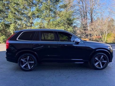 Used 2016 Volvo XC90 T6 R-Design w/ Vision Package image 4