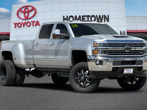 Used 2019 Chevrolet Silverado 3500 LTZ w/ Duramax Plus Package image 2