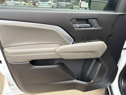 Used 2024 Chevrolet Colorado ZR2 w/ ZR2 Convenience Package III image 25