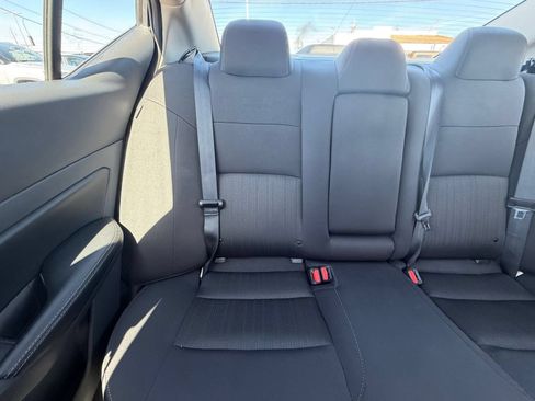 Used 2025 Nissan Altima 2.5 SV FWD image 39