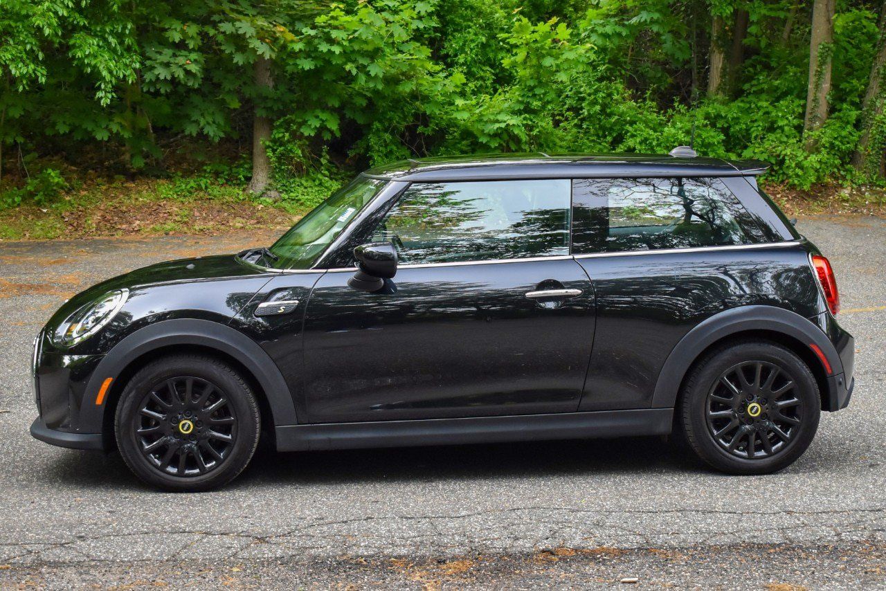 Used 2024 MINI Cooper SE FWD image 4