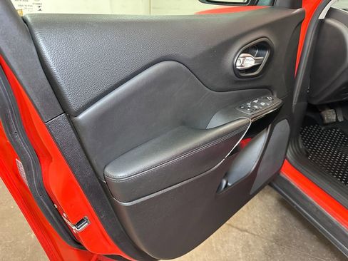 Certified 2021 Jeep Cherokee Latitude Plus image 23