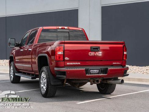 Used 2019 GMC Sierra 2500 Denali w/ Duramax Plus Package AWD/4WD image 7