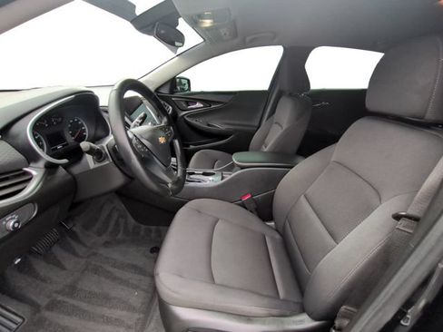 Used 2024 Chevrolet Malibu RS FWD image 14