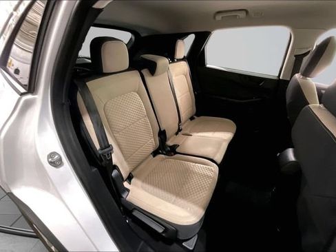 Used 2022 Ford Escape SE AWD/4WD image 27
