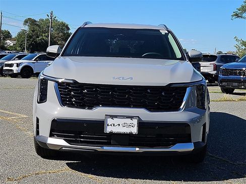New 2026 Kia Sorento S image 2