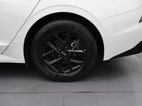 Used 2025 Kia K5 LXS FWD image 35