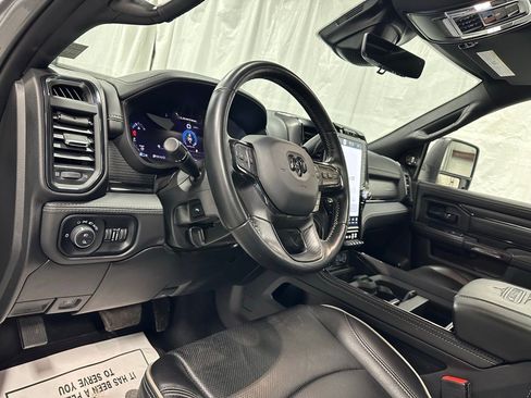 Used 2024 RAM 2500 Limited image 16