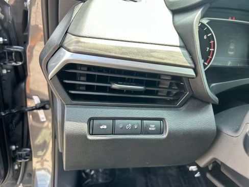 Used 2025 Nissan Altima 2.5 SV FWD image 17