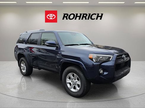 Used 2024 Toyota 4Runner SR5 Premium image 4