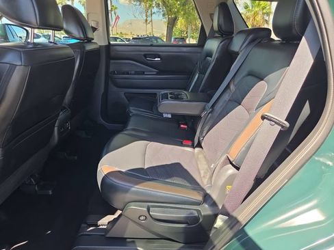 Certified 2023 Nissan Pathfinder Platinum w/ Cargo Package FWD image 15